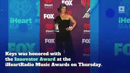 Alicia Keys Spots 4-Year-Old Son Flirting With Taylor Swift at iHeartRadio Awards