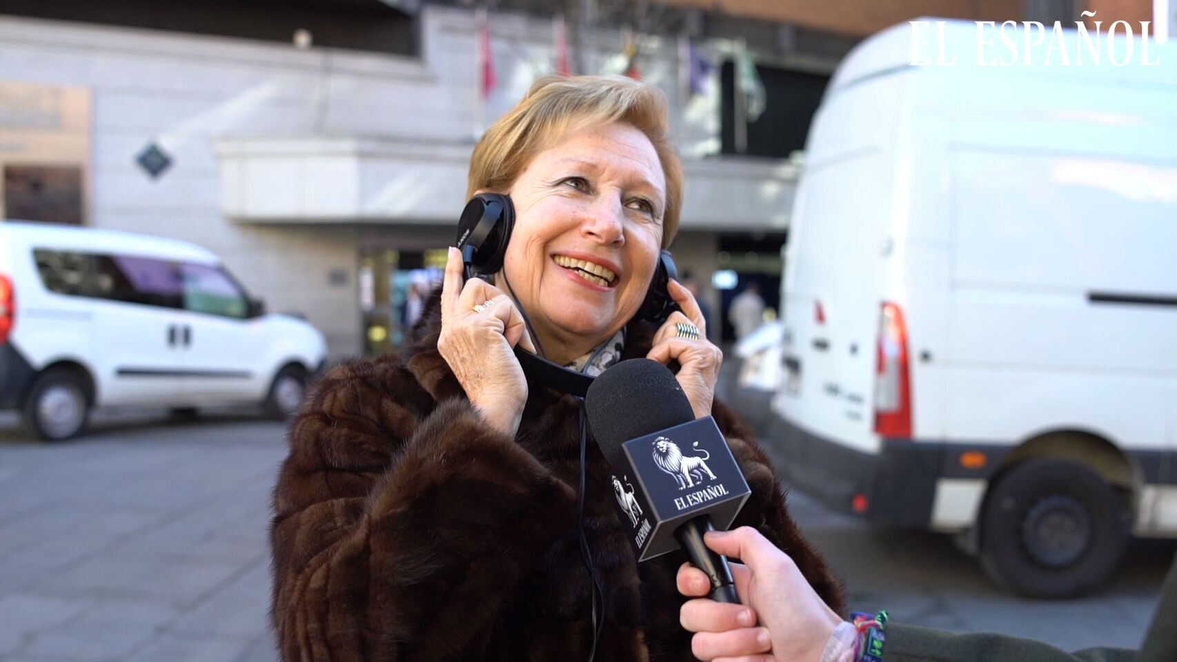 Así planchaba, así, así.