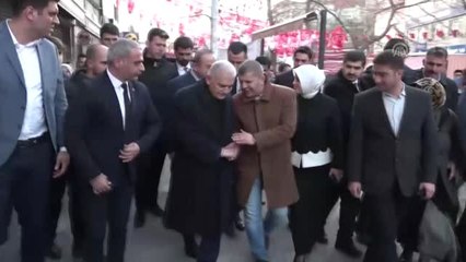 Çavuşoğlu ve Yıldırım, AK Parti Kağıthane İlçe Başkanlığını Ziyaret Etti