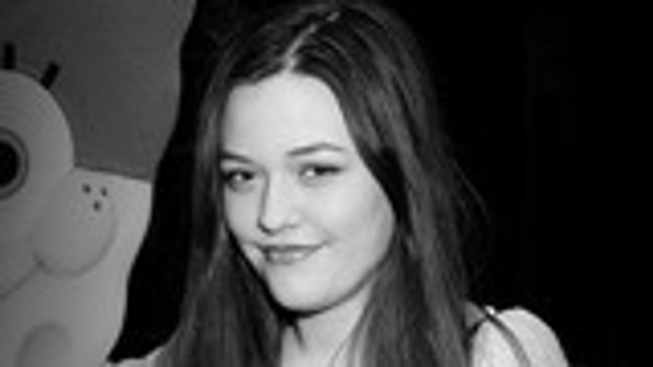 Félicité Tomlinson, Sister of Singer Louis Tomlinson, Dies at 18 | Billboard News