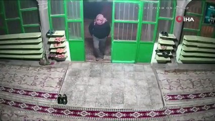 Önce tek tek denedi sonra çaldı!