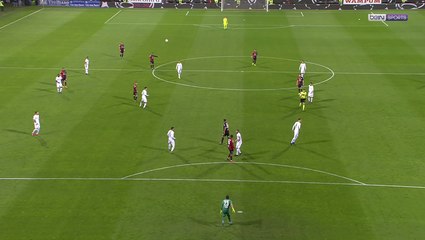 Serie A - Cagliari : Un lob dingue de plus de 50 mètres refusé !