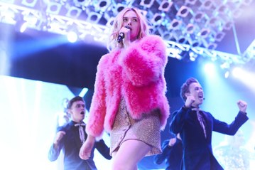 Teen Spirit Bande-annonce VF (2019) Elle Fanning, Elizabeth Berrington