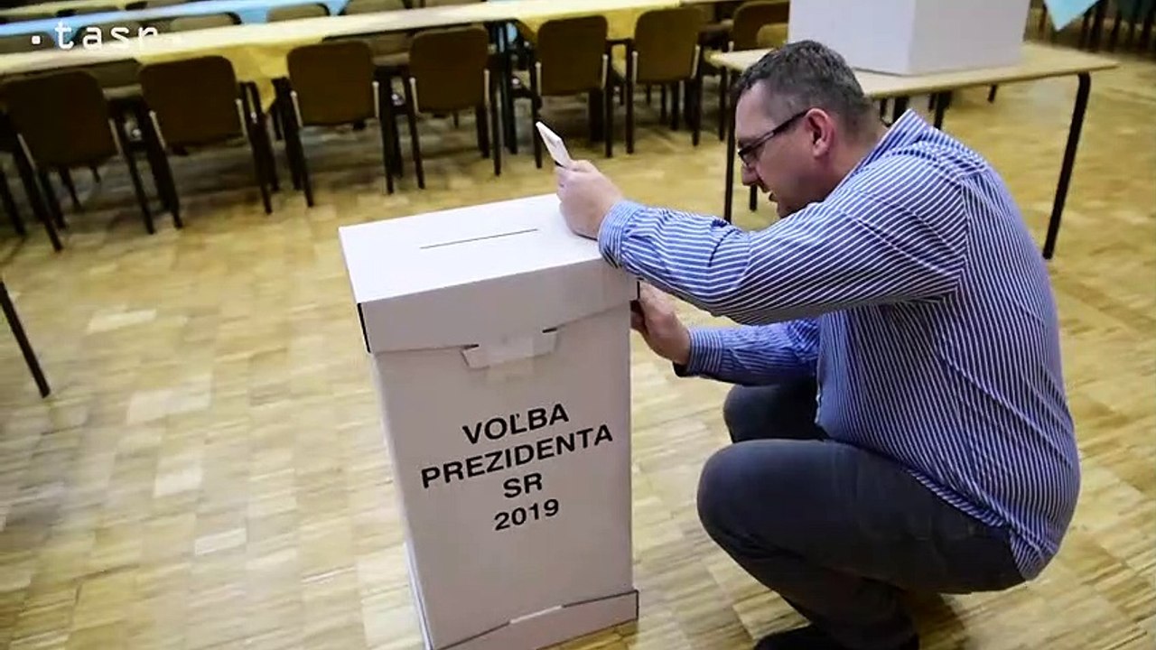 Na Slovensku sa začali voľby hlavy štátu