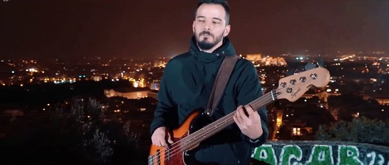 Μώλυ - Έξω Είναι Η Νύχτα Μαγική (Official Music Video)