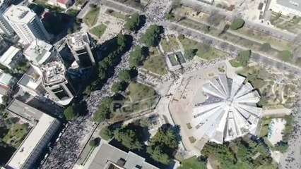 Report TV - PAMJET me dron, momenti i rrethimit të parë të kryeministrisë