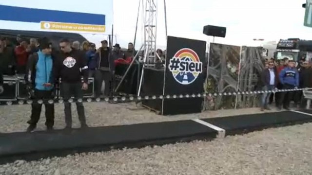 Romanian protest leader builds a one metre motorway