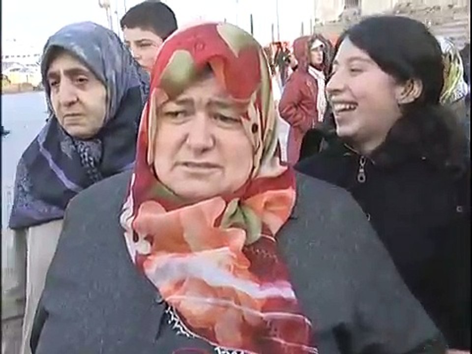 Anlamaz Öküz Ne Anlar Camış.. Teyze Çok Komik