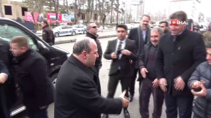 Bakan Varank: 'Dünyanın öbür ucundaki bir terörist buraya saldırmaktan söz edebiliyor'