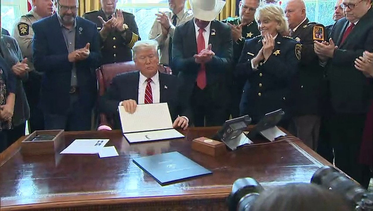 Trump legt erstmals Veto ein - für sein Projekt 'Mauer'