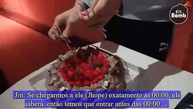 [LEGENDADO] [BANGTAN BOMB] Hobi’s Surprise Birthday Party! - BTS