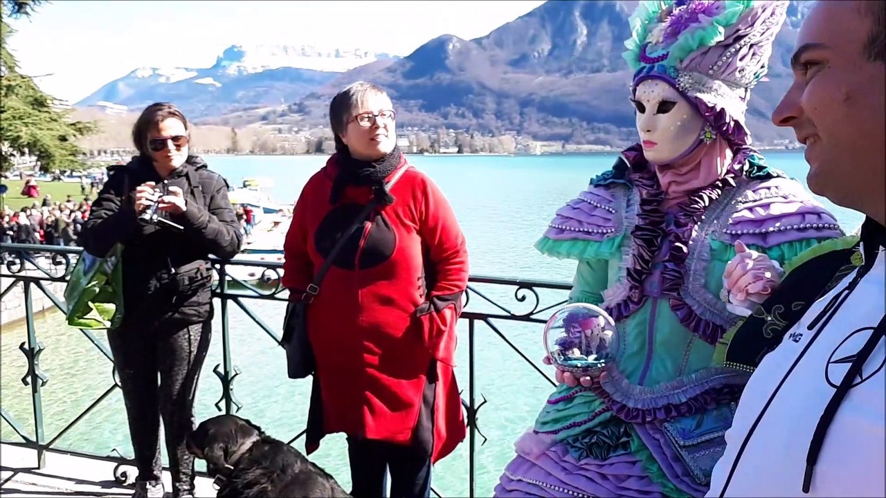 Annecy (Haute-Savoie) : pleine lumière sur le c...