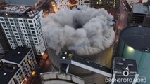 L'impressionnante démolition du toit d'un silo de stockage en pleine ville