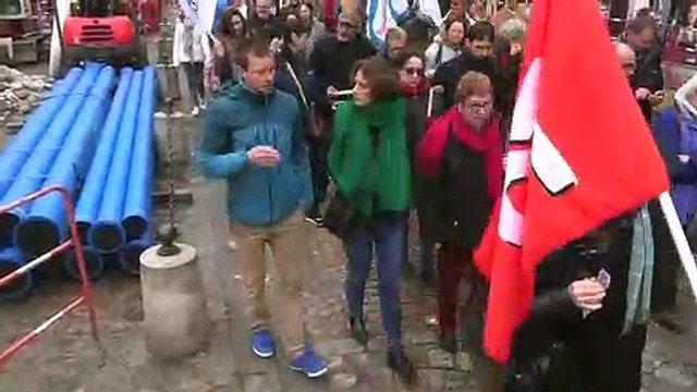 Des centaines ont défilé à Auxerre pour le maintien du collège Bienvenu-Martin