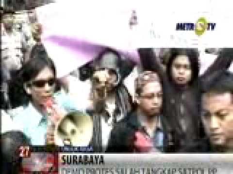 Ratusan Wartawan Jatim Berunjuk Rasa