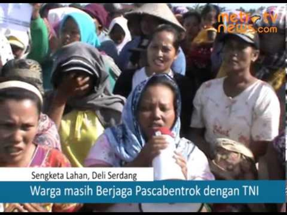 Warga bertahan di lahan sengketa