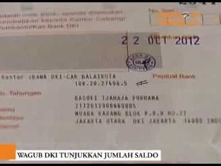Ahok Perlihatkan Buku Tabungan