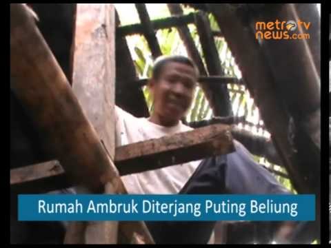 Dua Rumah Ambruk Diterjang Angin Puting Beliung