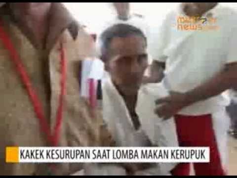 Seorang Kakek Kesurupan Saat Lomba Makan Kerupuk