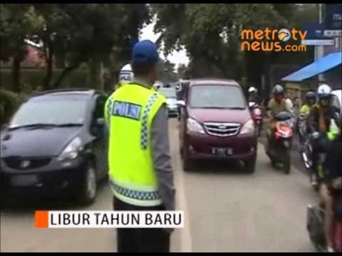 Puluhan Ribu Wisatawan Tinggalkan Pantai Pangandaran