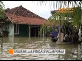 Banjir Meluas, Petugas Evakuasi Warga
