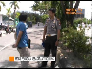 Mobil Damkar Terbalik, 1 Tewas 2 Luka