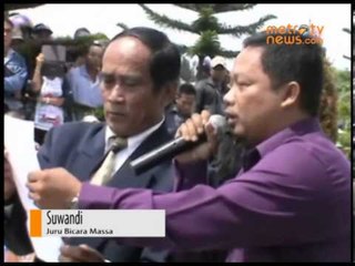 Warga Gunung Mas Kembali Berdemo Tolak Bupati