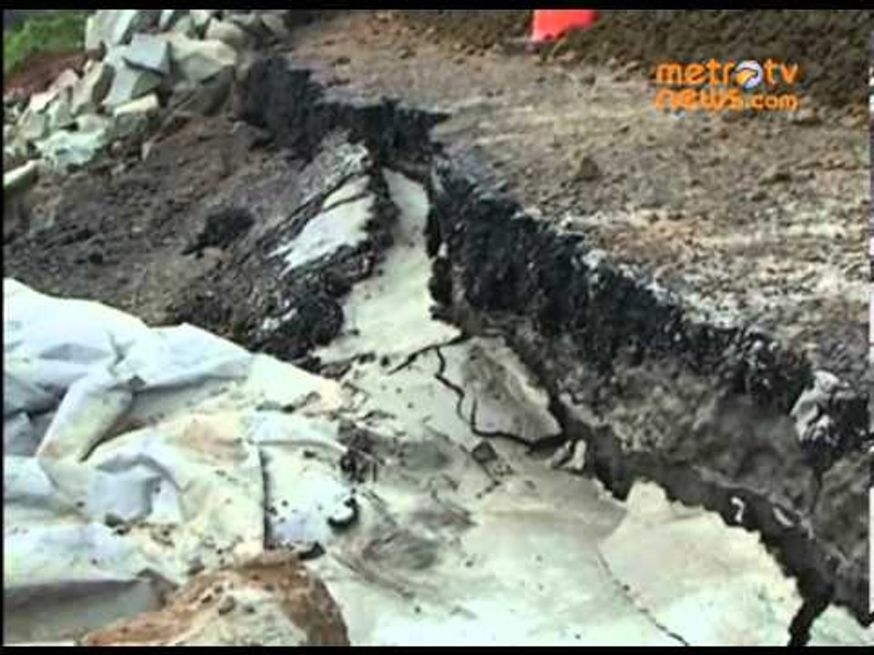 Tol Cipularang Kembali Ambles 20 Centimeter