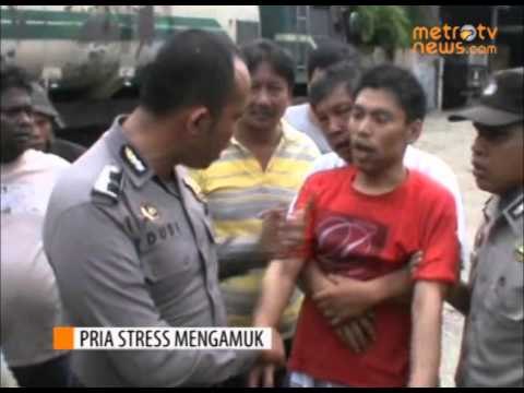 Bawa Senjata Tajam, Pria Stress Mengamuk