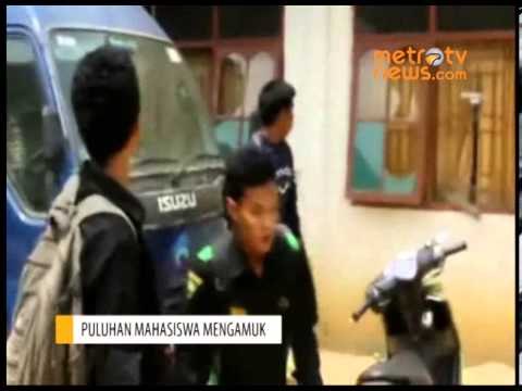 Puluhan Mahasiswa Universitas Muhammadiyah Kendari Mengamuk