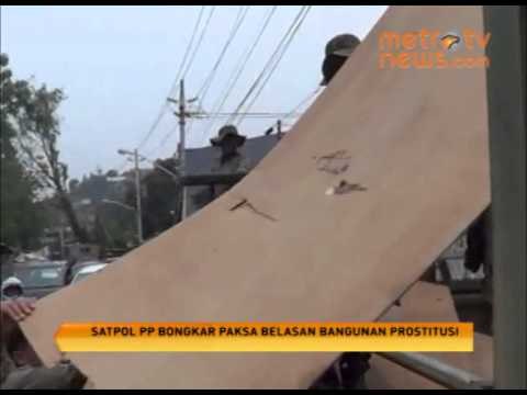 Satpol PP Bongkar Paksa Belasan Bangunan Prostitusi