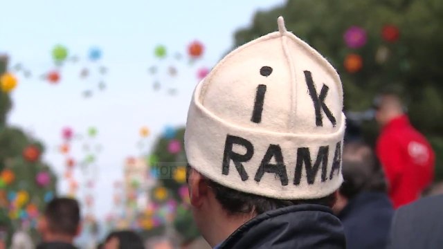 Protestë kundër të gjithëve; Historitë e atyre që dolën në shesh për të protestuar