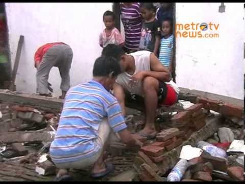 Puting Beliung Hancurkan Belasan Rumah