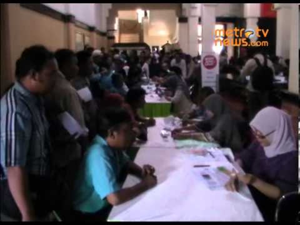 ribuan warga berdesakan urus BPJS