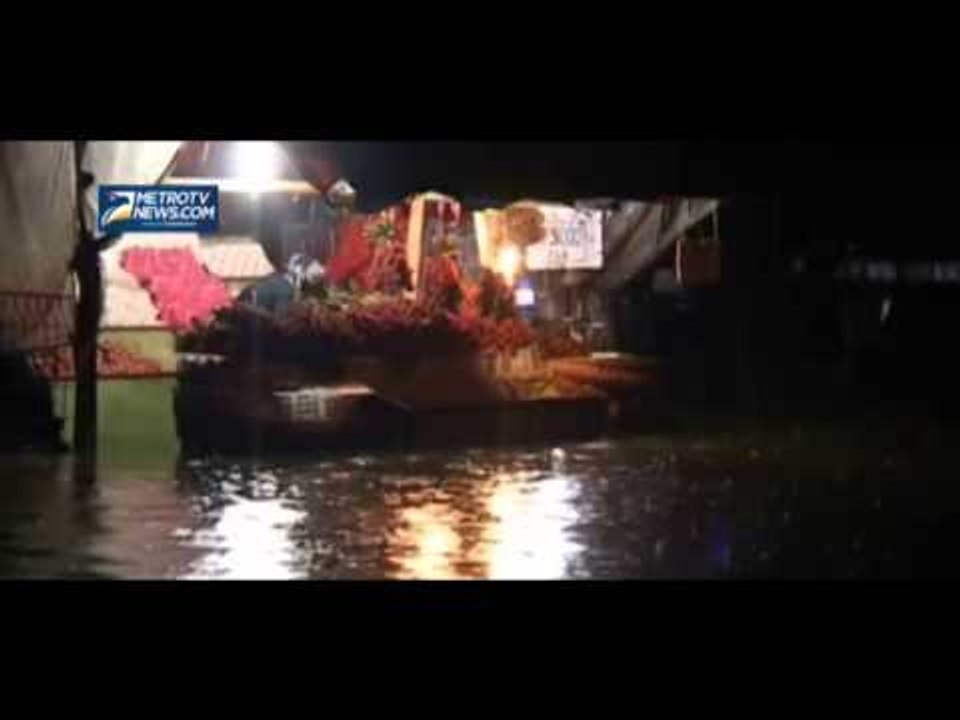 banjir lumpuhkan lalin di jalan soekarno hatta bandung