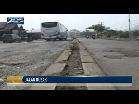 Hati hati Jalan Berlubang di Jalur Nagreg