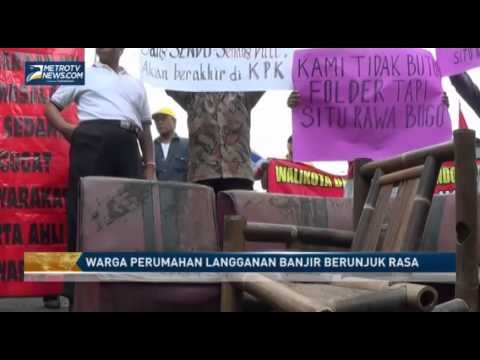 Warga Perumahan Langganan Banjir Berunjuk Rasa