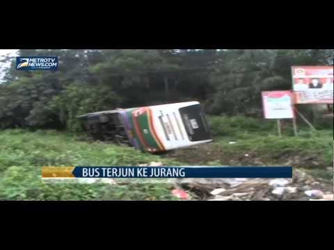 Bus Terjung ke Jurang Sedalam 10 Meter, 2 Penumpang Luka luka