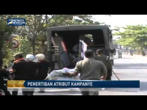 Pawaslu dan Satpol PP Tertibkan Alat Peraga Kampanye