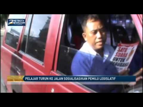 Pelajar Turun ke Jalan Sosialisasikan Pemilu Legislatif