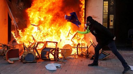 تظاهرات هجدهم جلیقه‌زردها؛ شانزه‌لیزه در آتش اعتراض سوخت