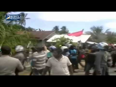 Tuntut Pemekaran, Rumah Camat Batauga Dilempari Batu