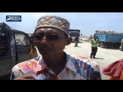 Unjukrasa Warga Hentikan Proyek Pembangunan Pelabuhan Kali Mireng