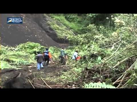 Pencarian Korban Longsor Terkendala Cuaca dan Medan Berat