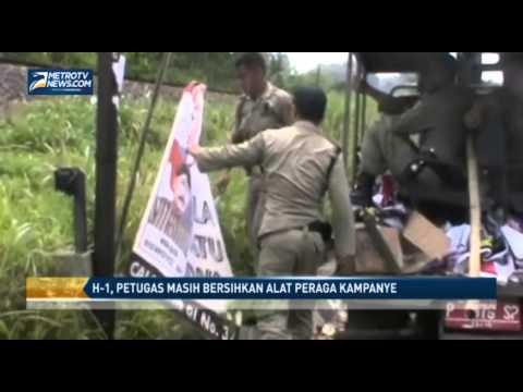 H 1, Petugas Masih Bersihkan Alat Peraga Kampanye