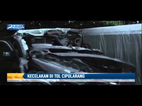 Minibus Tabrak Truk di Tol Cipularang, 3 Orang Tewas