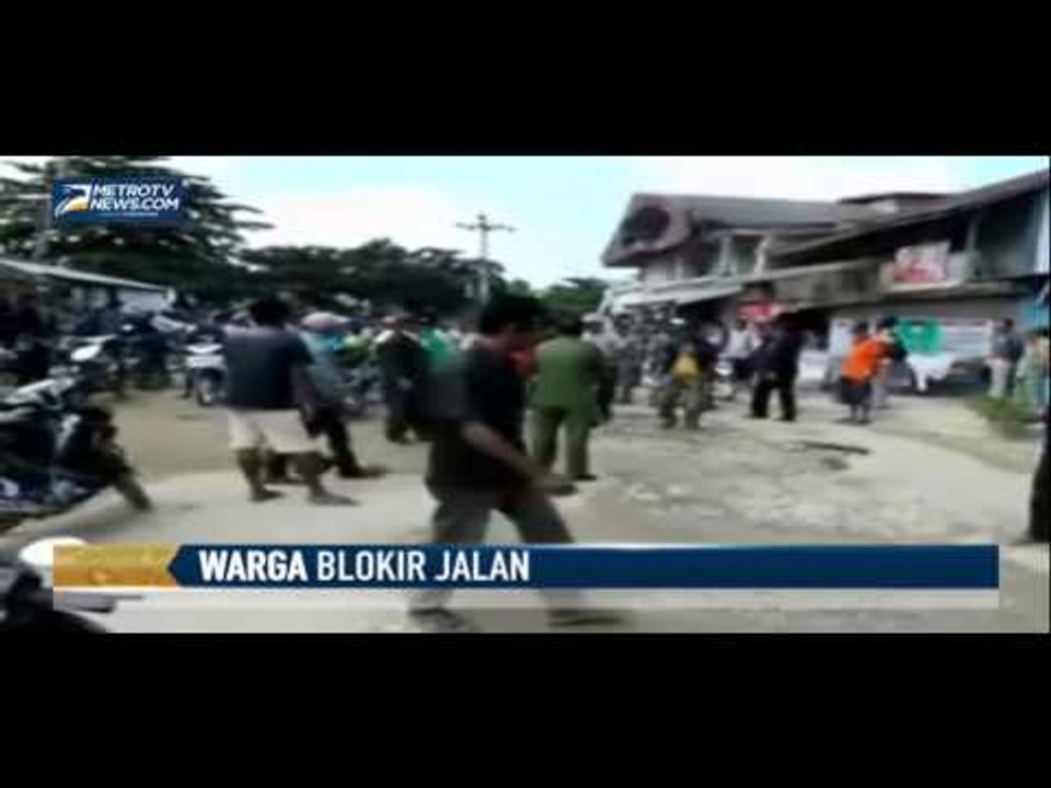 Tuntut Pengaspalan, Warga Empat Kelurahan di Kendari Blokir Jalan