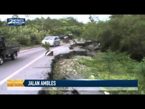 Jalan Lintas Sumatra di Kabupaten Lahat Ambles