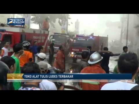 Toko Alat Tulis Ludes Terbakar