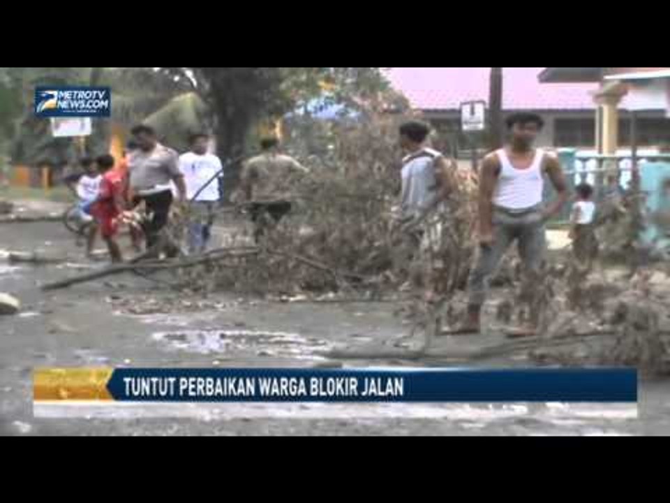 Tuntut Perbaikan, Warga Kelurahan Payaroba Masih Blokir Jalan